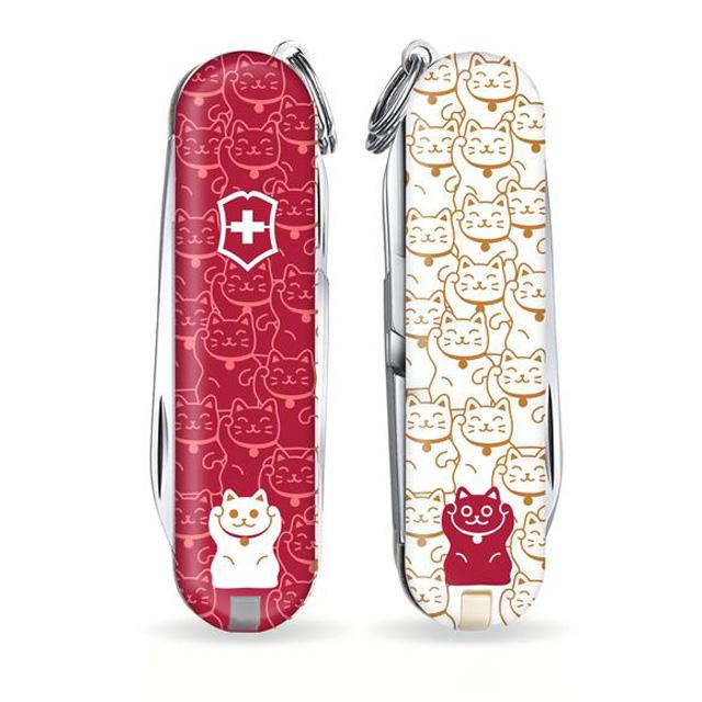 Classic pocket knife lucky cat