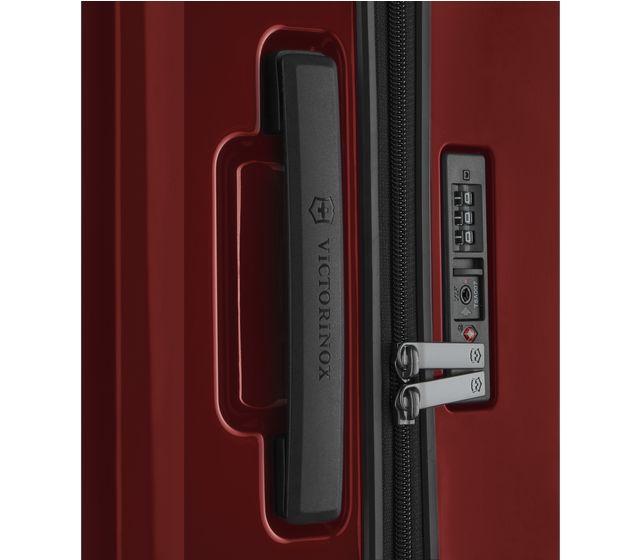 Airox Medium Hardside Case-612507