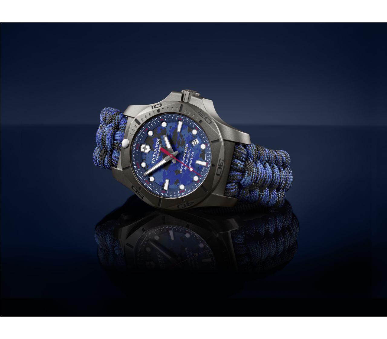 Victorinox I.N.O.X. Professional Diver Titanium 於藍色, 45 mm - 241813