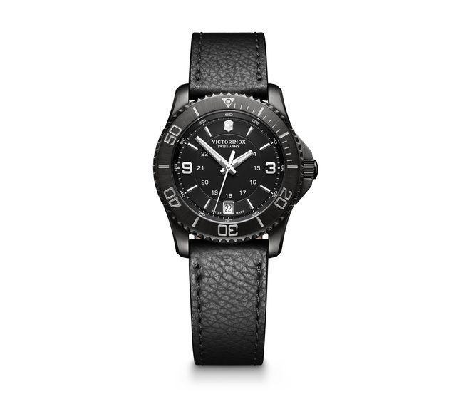 Victorinox Maverick Small Black Edition in Black 34 mm 241788