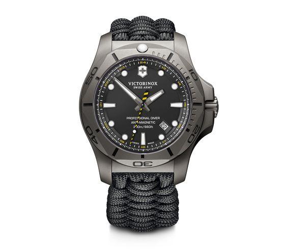 Victorinox store titanium diver