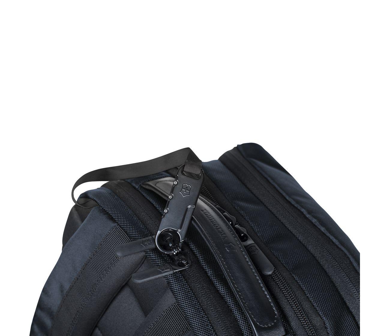 altmont professional deluxe travel laptop backpack