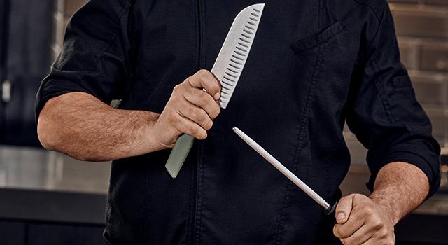 Cómo afilar tu navaja VICTORINOX, Las distintas navajas y cuchillos  #Victorinox son fabricadas con acero de primera calidad y poseen  características y propiedades adaptadas especialmente, By Galitt
