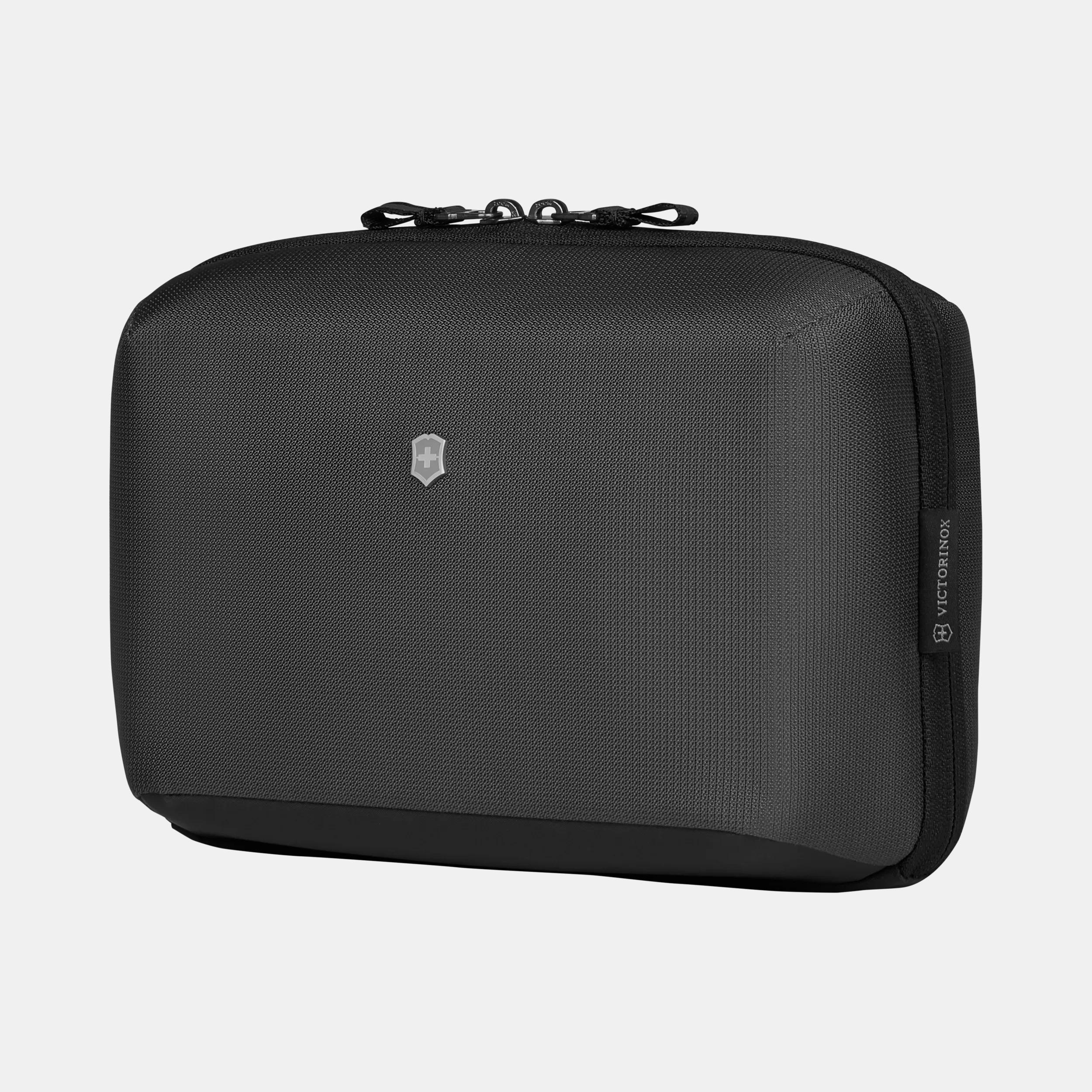 Travel Accessories Edge Toiletry Case Deluxe - 610946