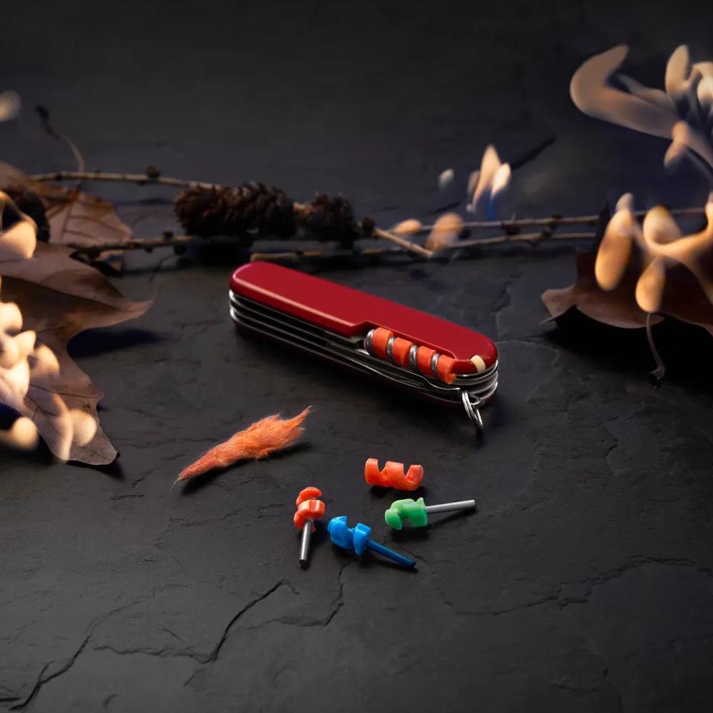 Pocket Knives with Fire Starters