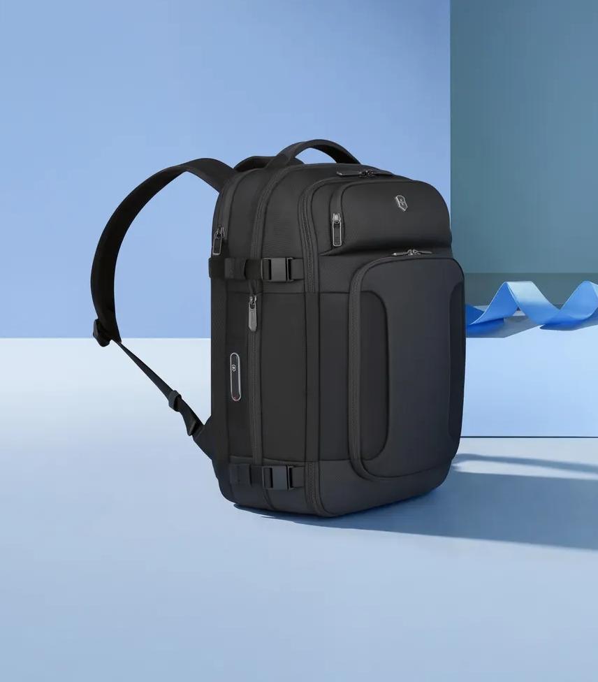 Werks Traveler 7.0. Boarding Bag