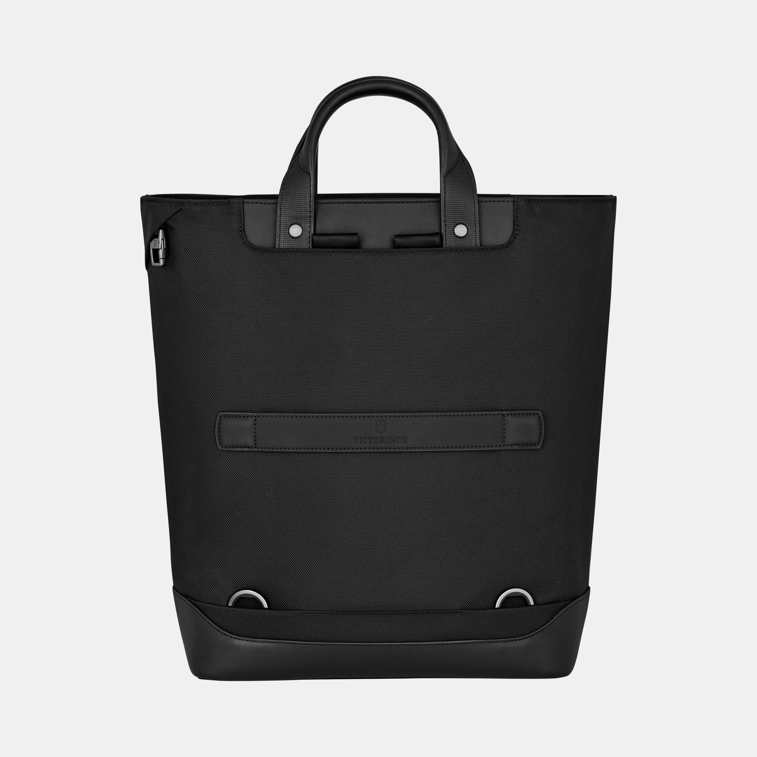 バッグ VICTORINOX BACKPACK Victorinox VX Sport EVO Deluxe Backpack in black - 611419