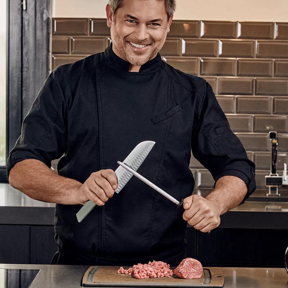 How to sharpen and hone your knife - Victorinox