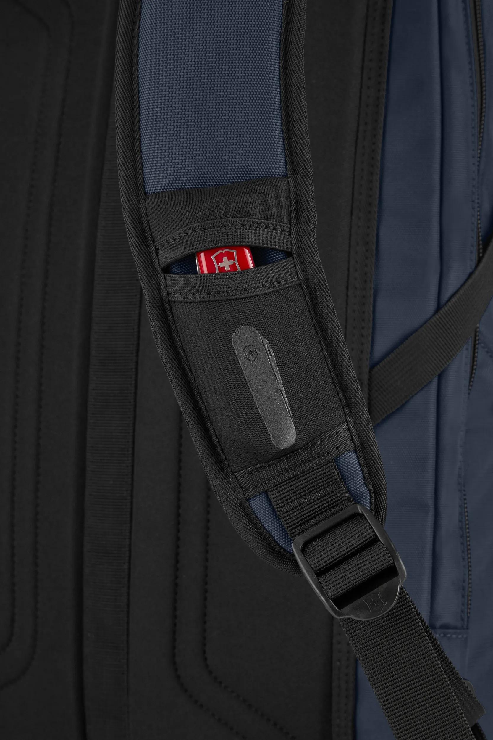 Victorinox Altmont Original Slimline Laptop Backpack in blue - 606740