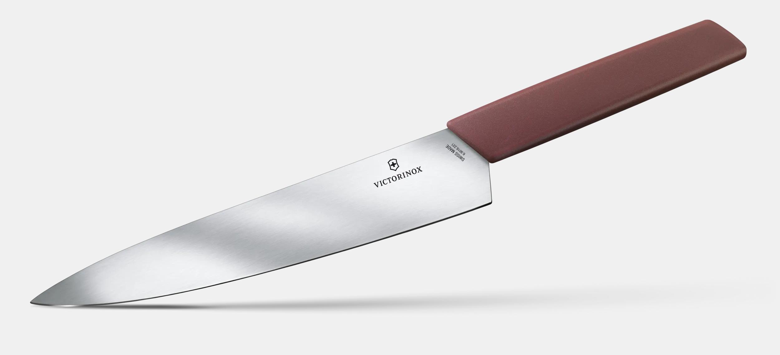 Victorinox スイスモダン シェフナイフ, 22 cm grape-red - 6.9016.221B