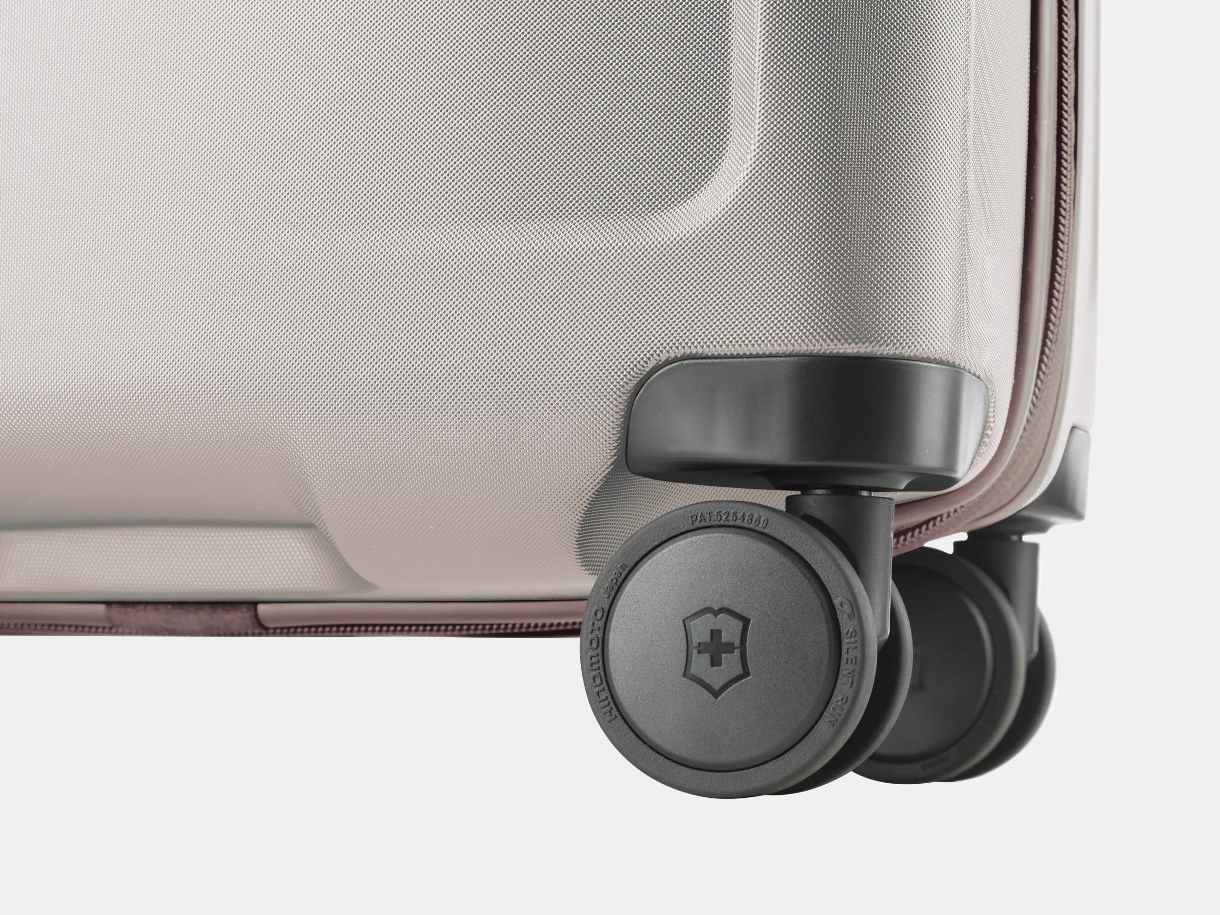 Victorinox Connex Global Hardside Carry-On in Gray - 605661