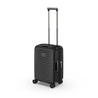 【中古】 Frequent Flyer FrequentFlyer Victorinox Crosslight Frequent Flyer Softside Carry-On in