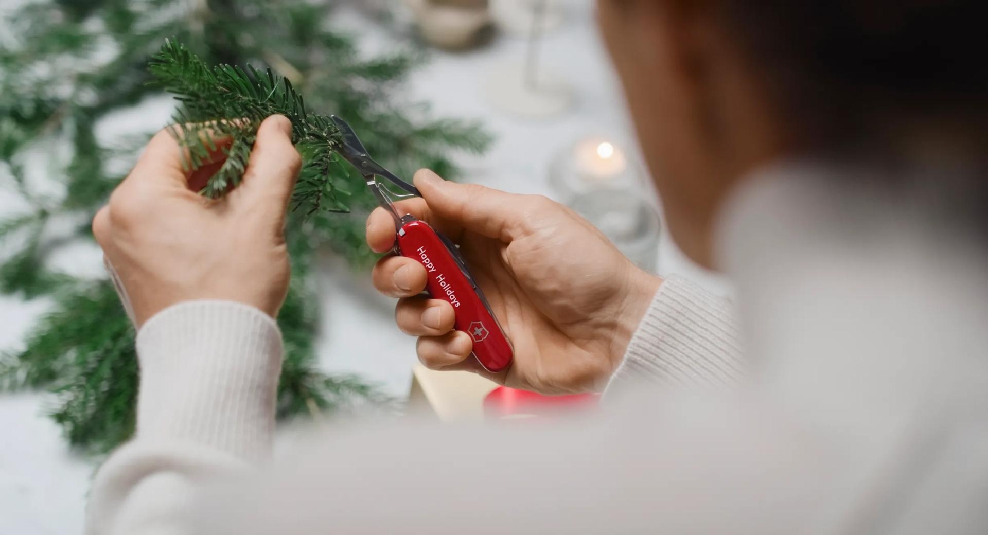 Personalize your Swiss Army Knife™