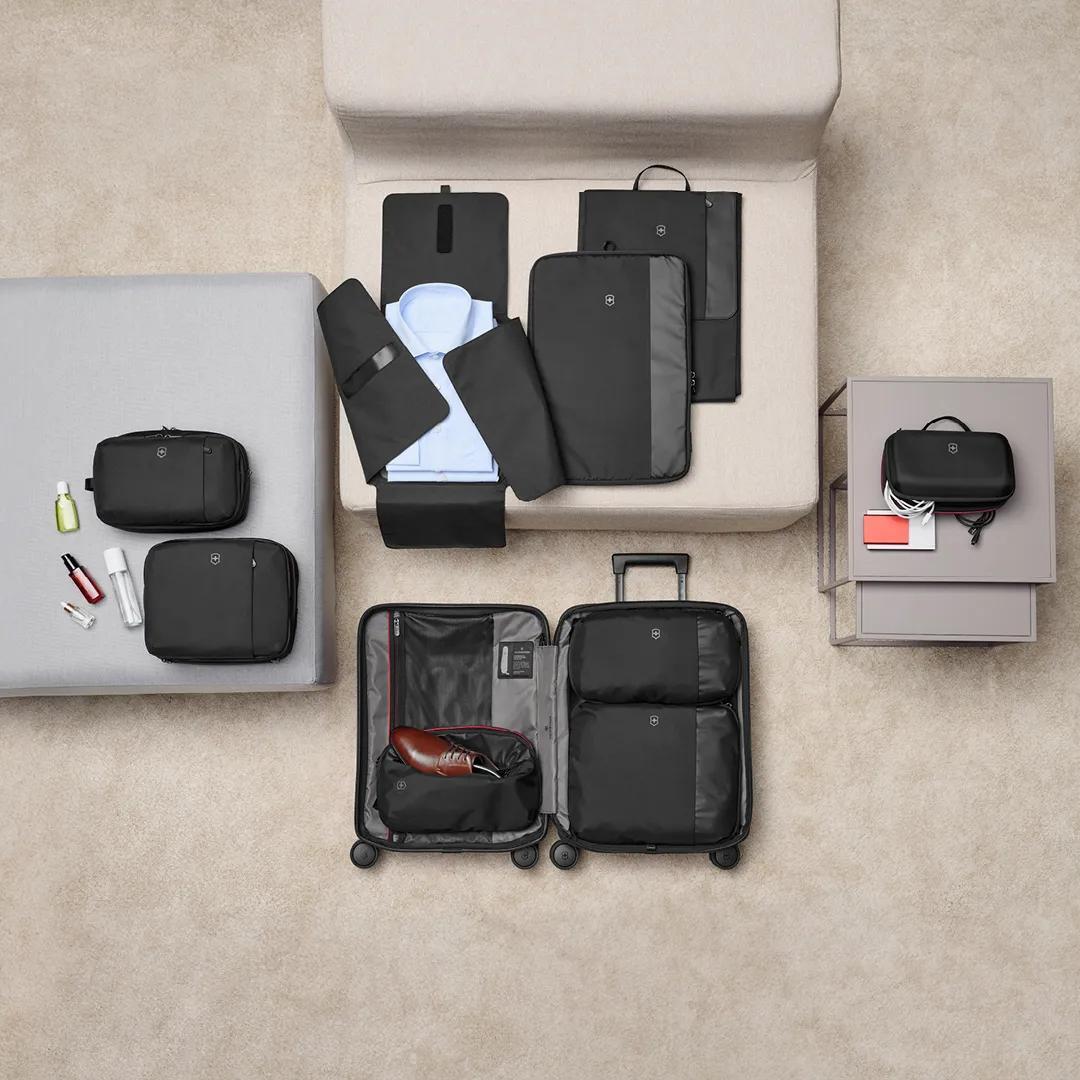 NEXTRAVELER TOOLS TRAVEL BRIEF No.3（5L） Victorinox Werks Traveler 6.0 Softside Large Case in Gray