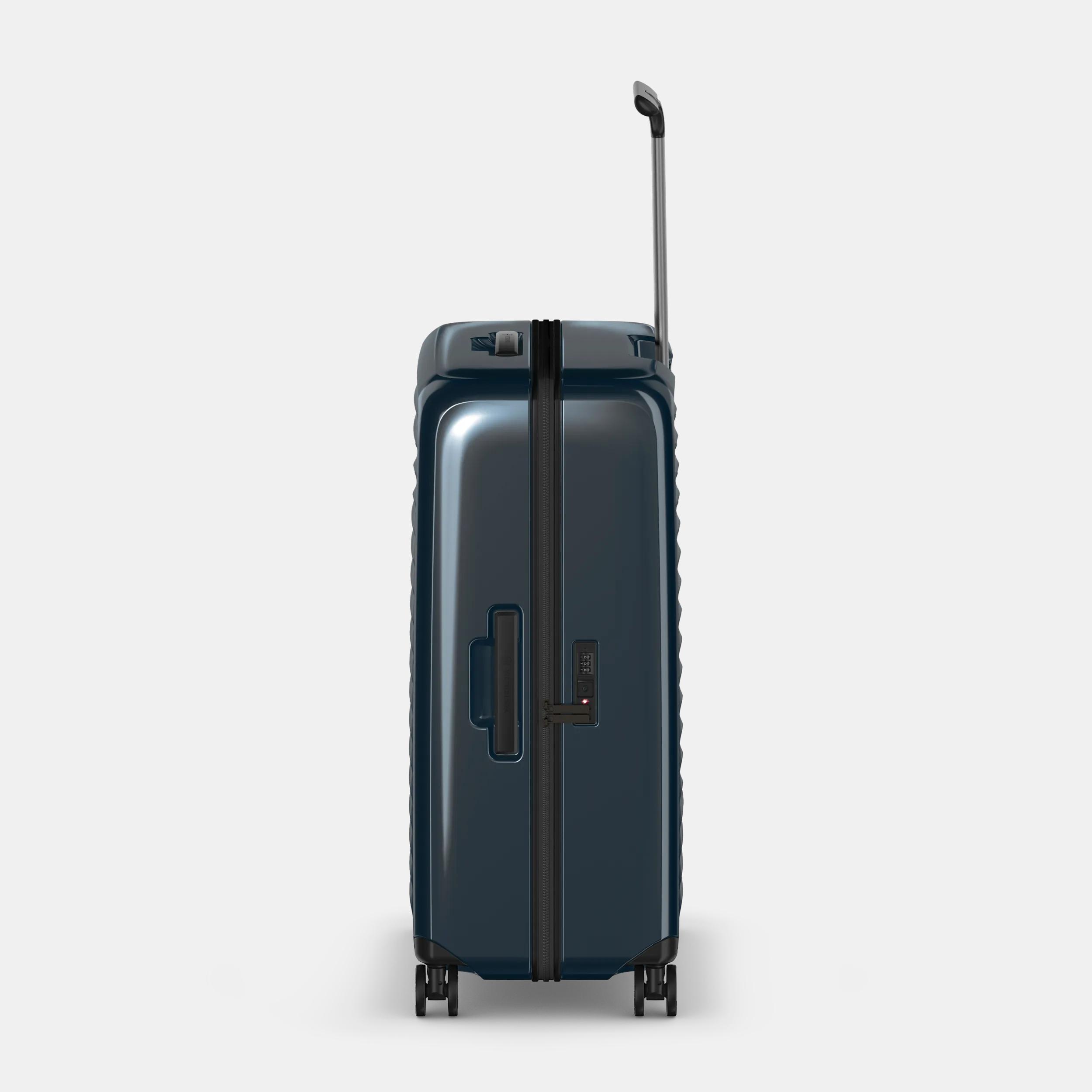 Victorinox Airox Large Hardside Case in Dark Blue - 610927