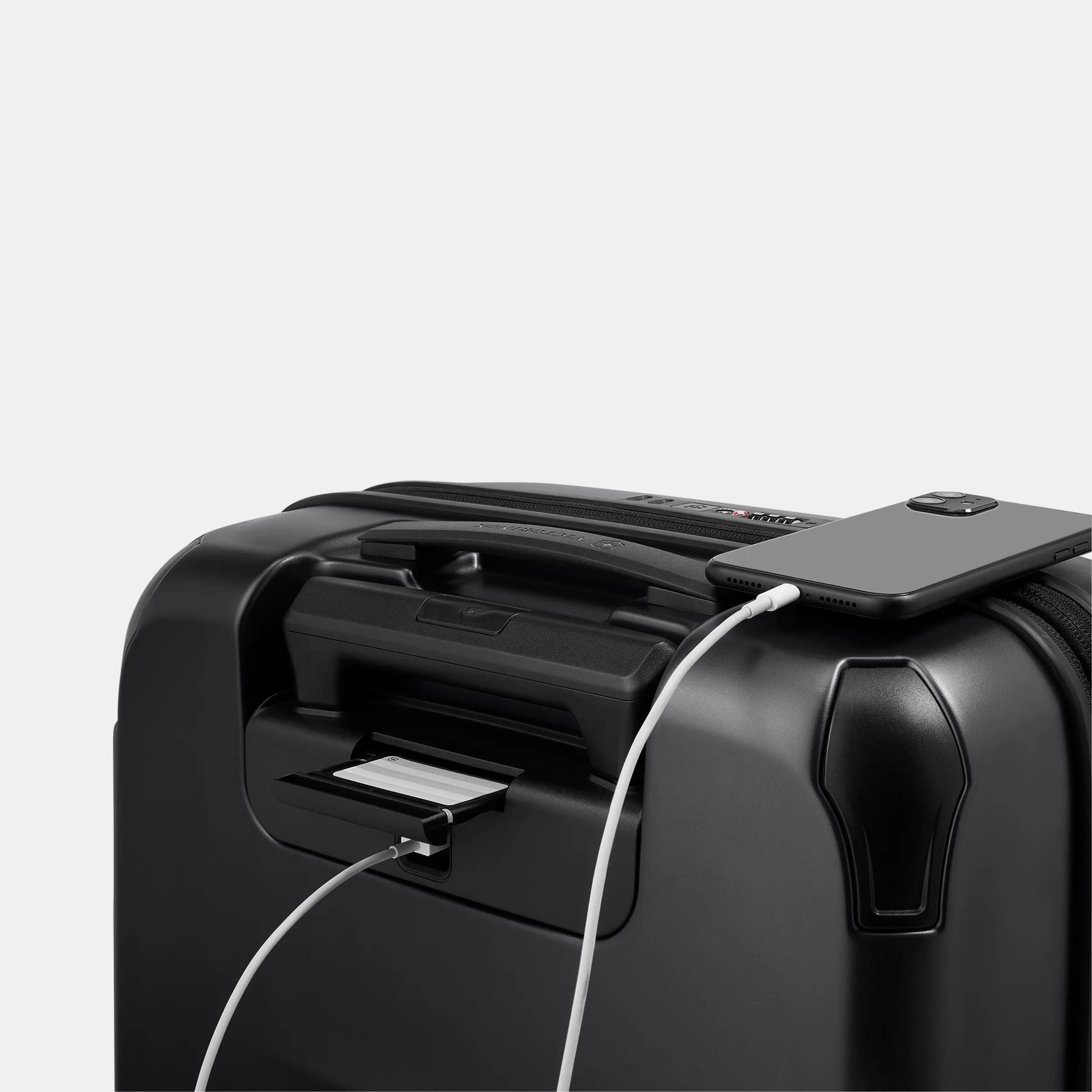 Spectra&nbsp;3.0 Frequent Flyer Plus Carry-On - 611757