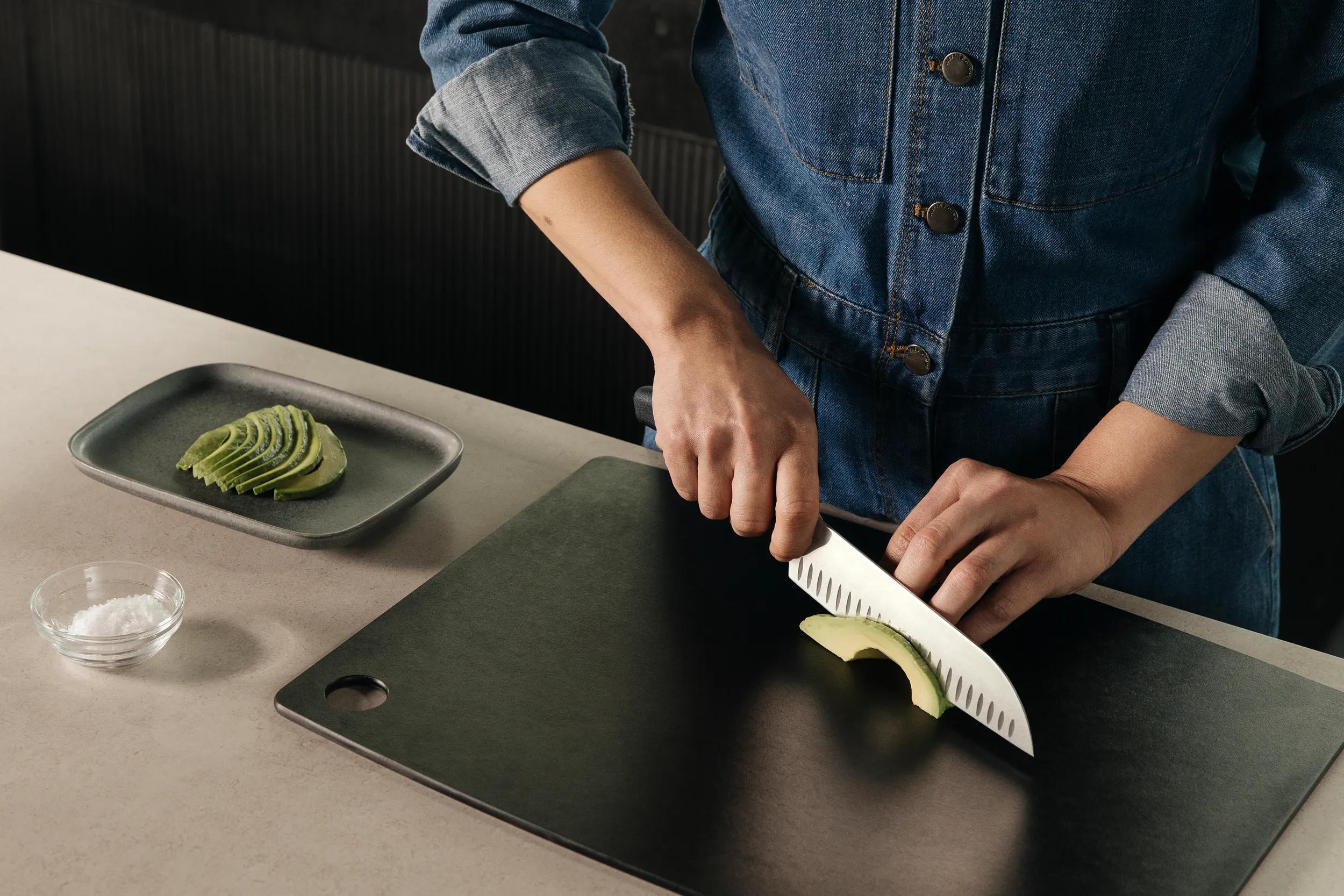 Victorinox Swiss Classic Santoku Knife, 7 in in Black - 6.8523.17B