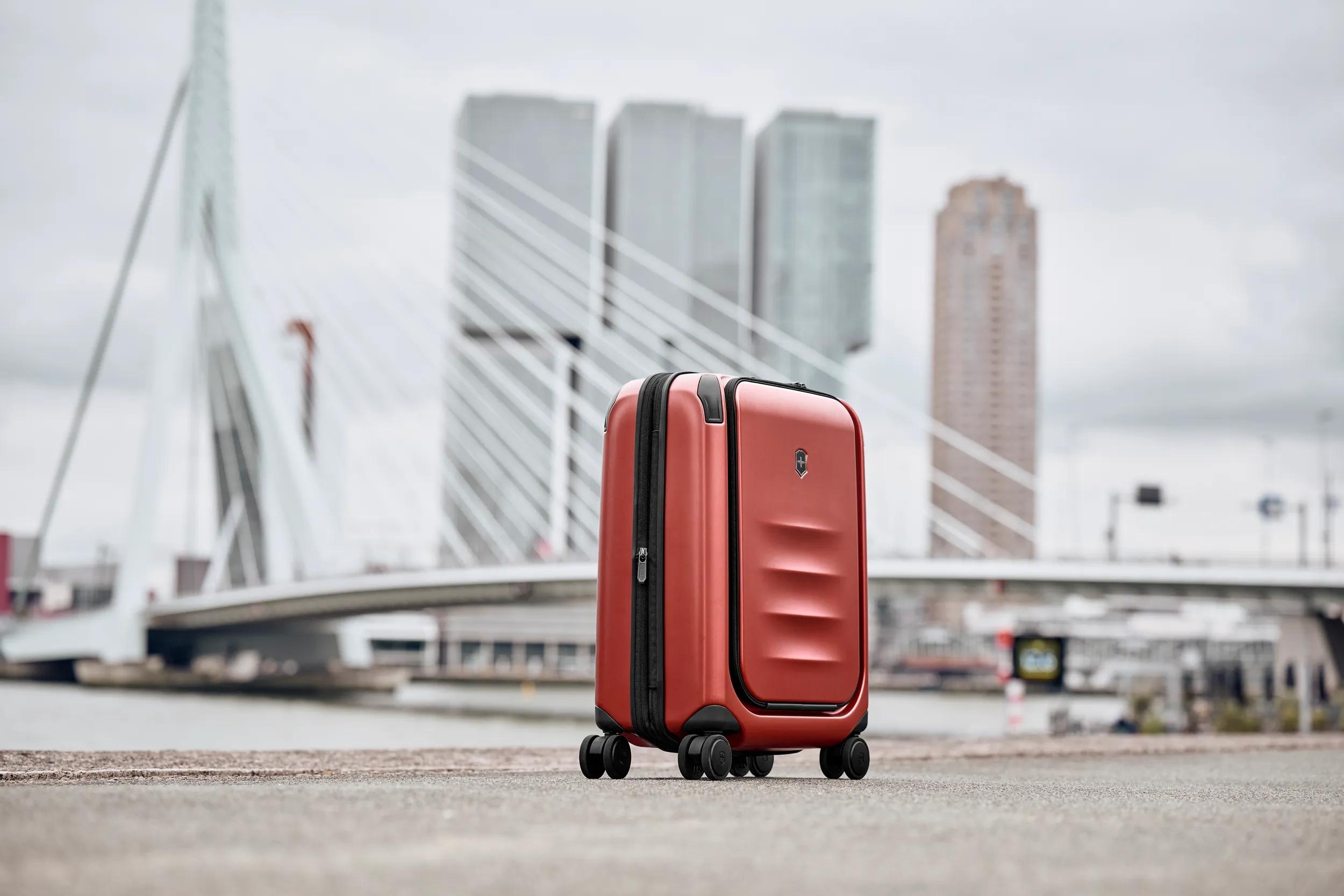 Spectra 3.0 Expandable Global Carry-On