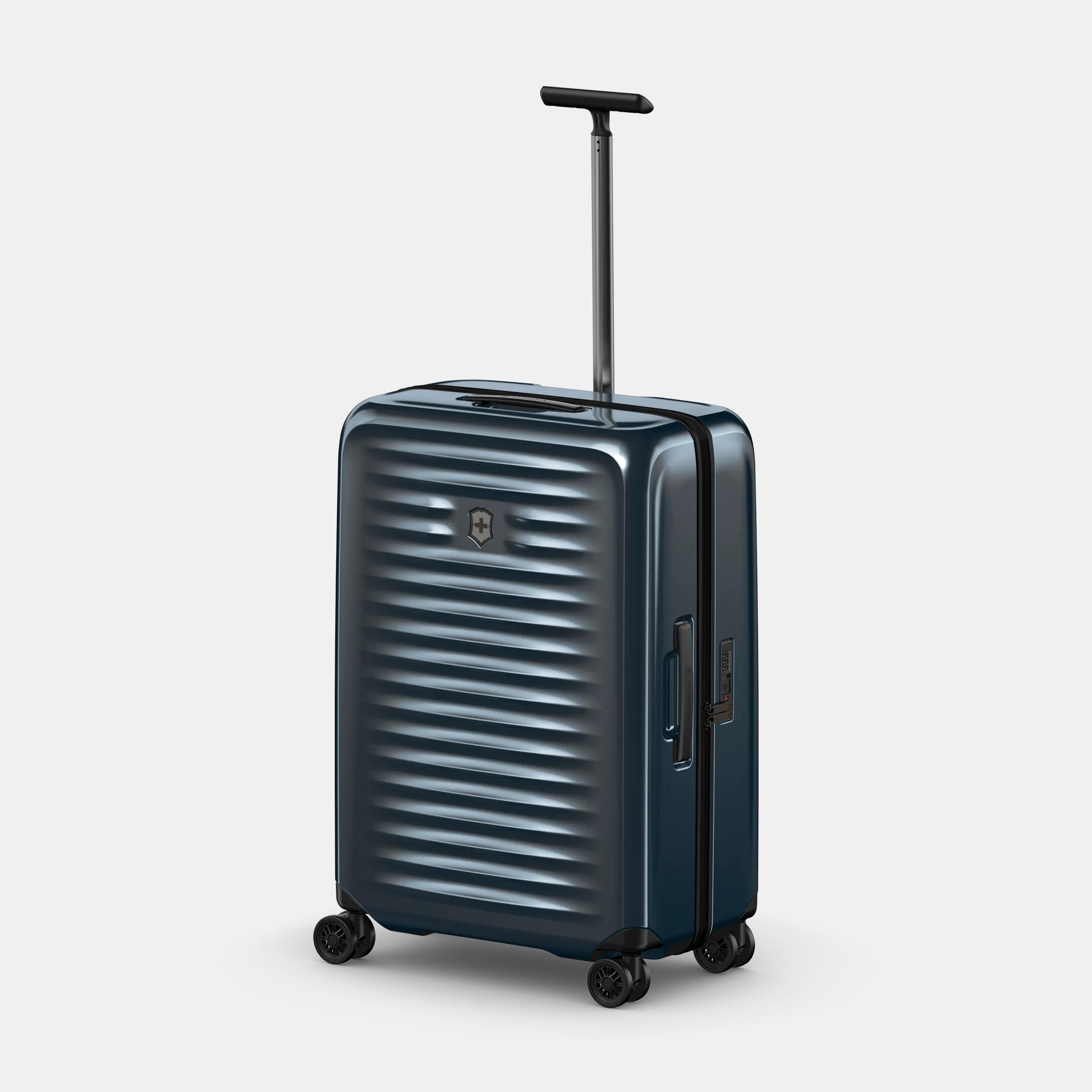 Victorinox Airox Medium Hardside Case in Dark Blue - 610924