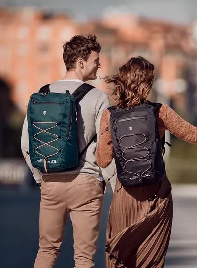 Colección de equipo de viaje Altmont Active Lightweight