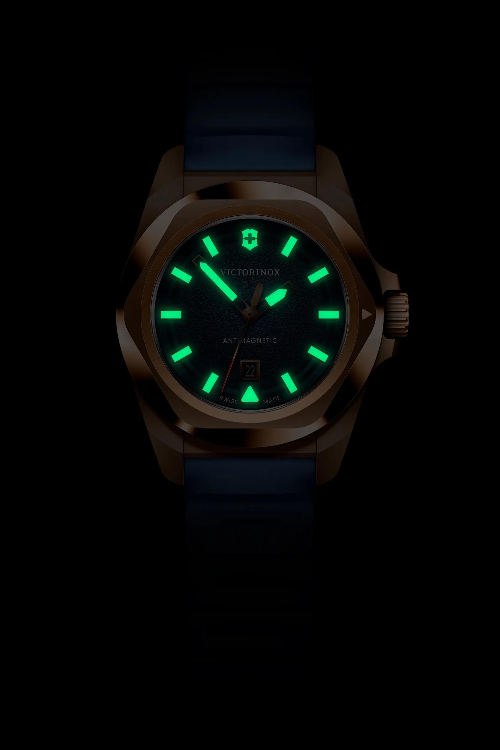 Victorinox 時計 WAT_242035_NV