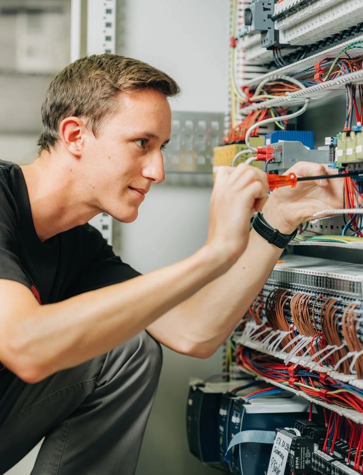 emplois-nouvelle-generation-une-journee-dans-la-vie-d-un-apprenti