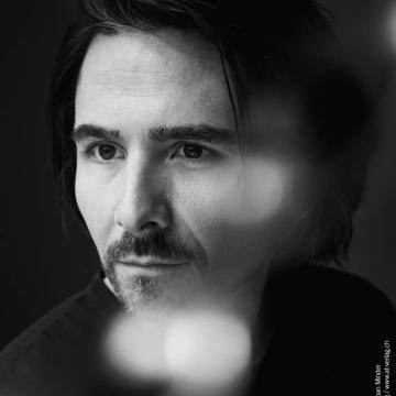 „Nenad at home“ kaufen
