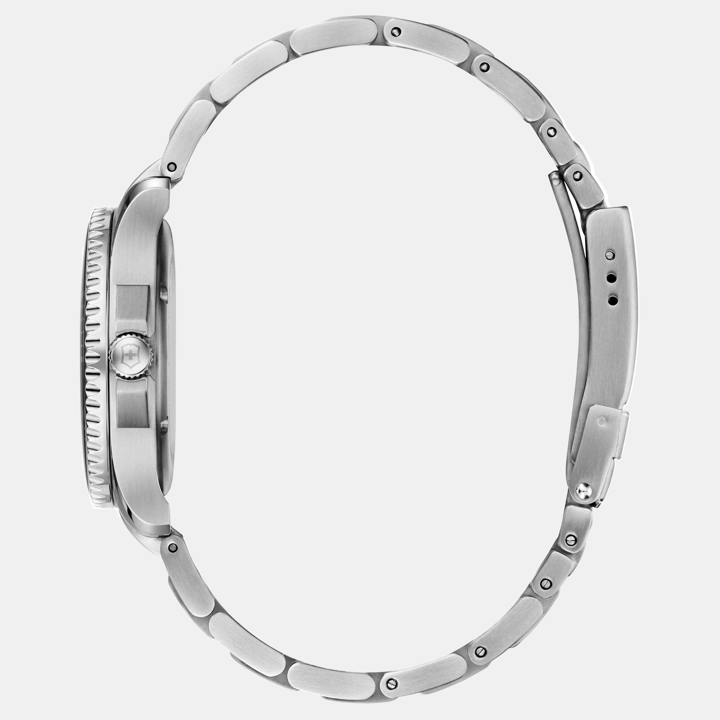 Maverick Small - 241701