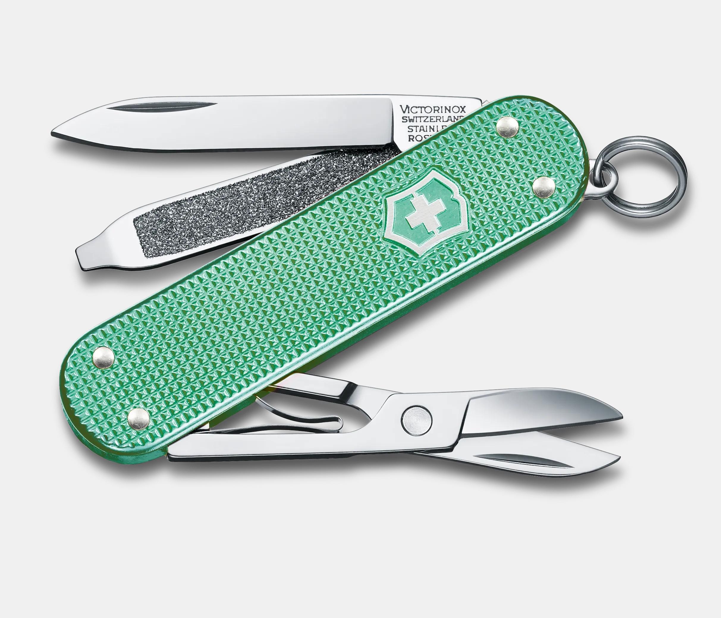 Victorinox Classic SD Alox in Minty Mint - 0.6221.221G