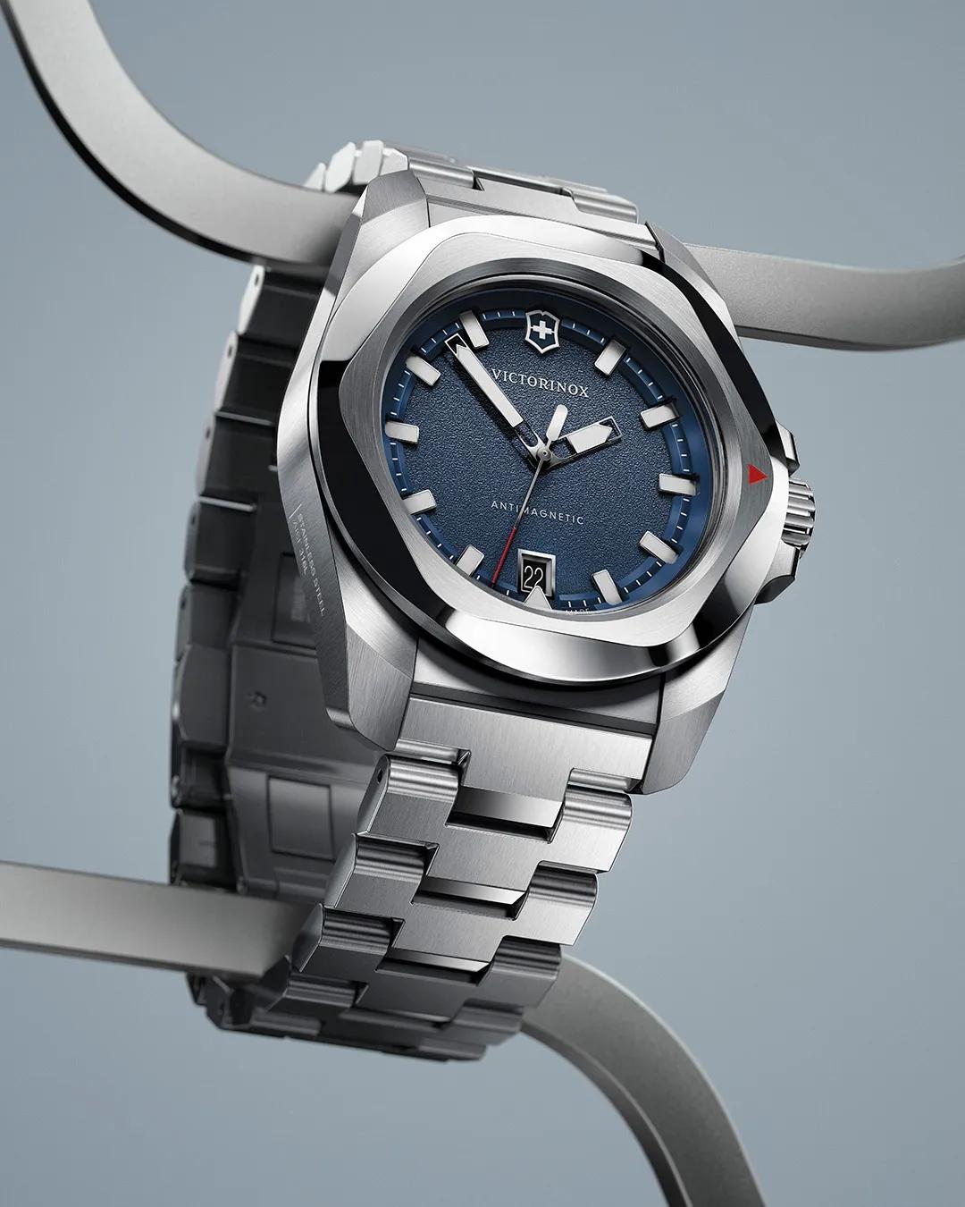 I.N.O.X. Quartz