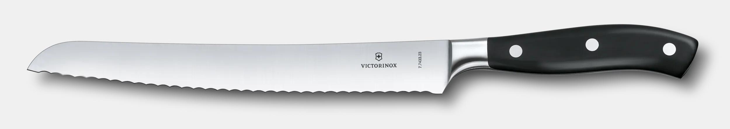Victorinox Grand Maître Bread Knife, 23 cm in black - 7.7433.23G