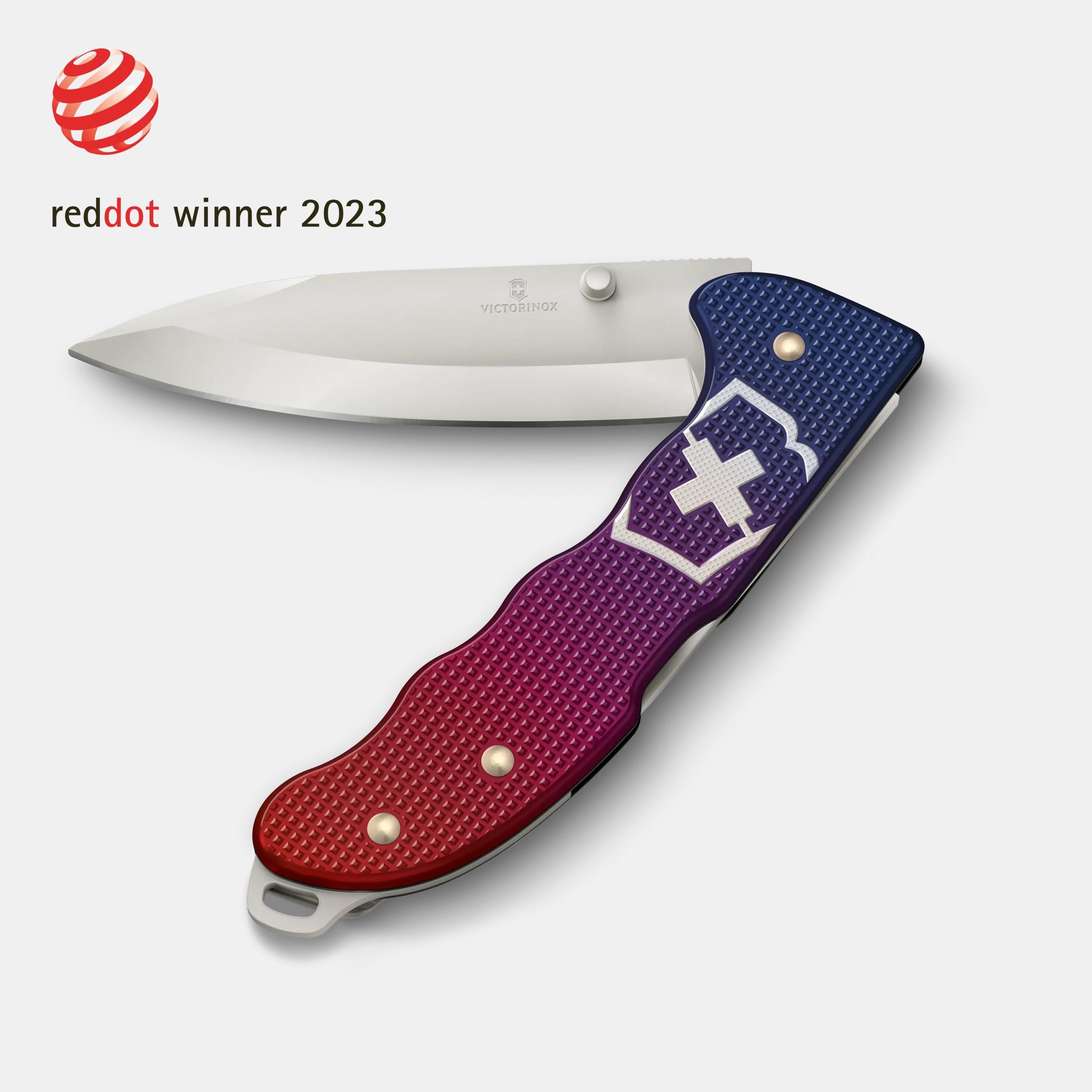 Victorinox Evoke Alox in Blue-red - 0.9411.D221