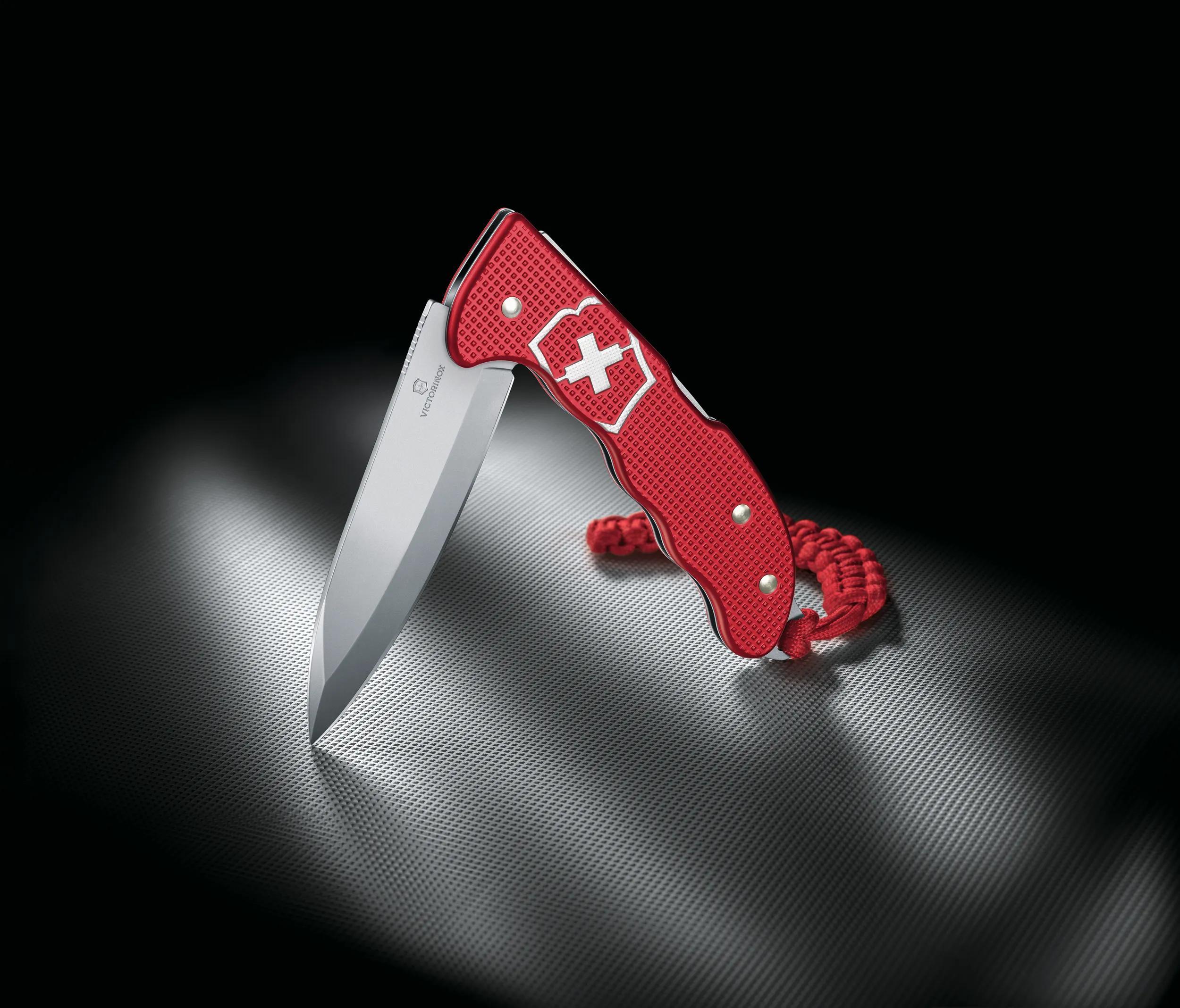 Victorinox Hunter Pro Alox in red - 0.9415.20