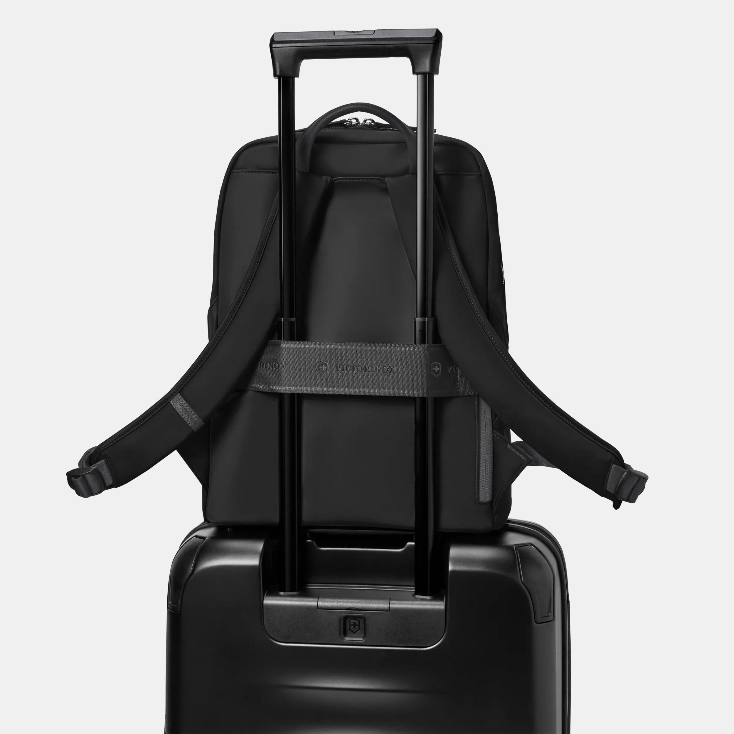 Compact Backpack z&nbsp;kolekcji Victoria Signature - 612203