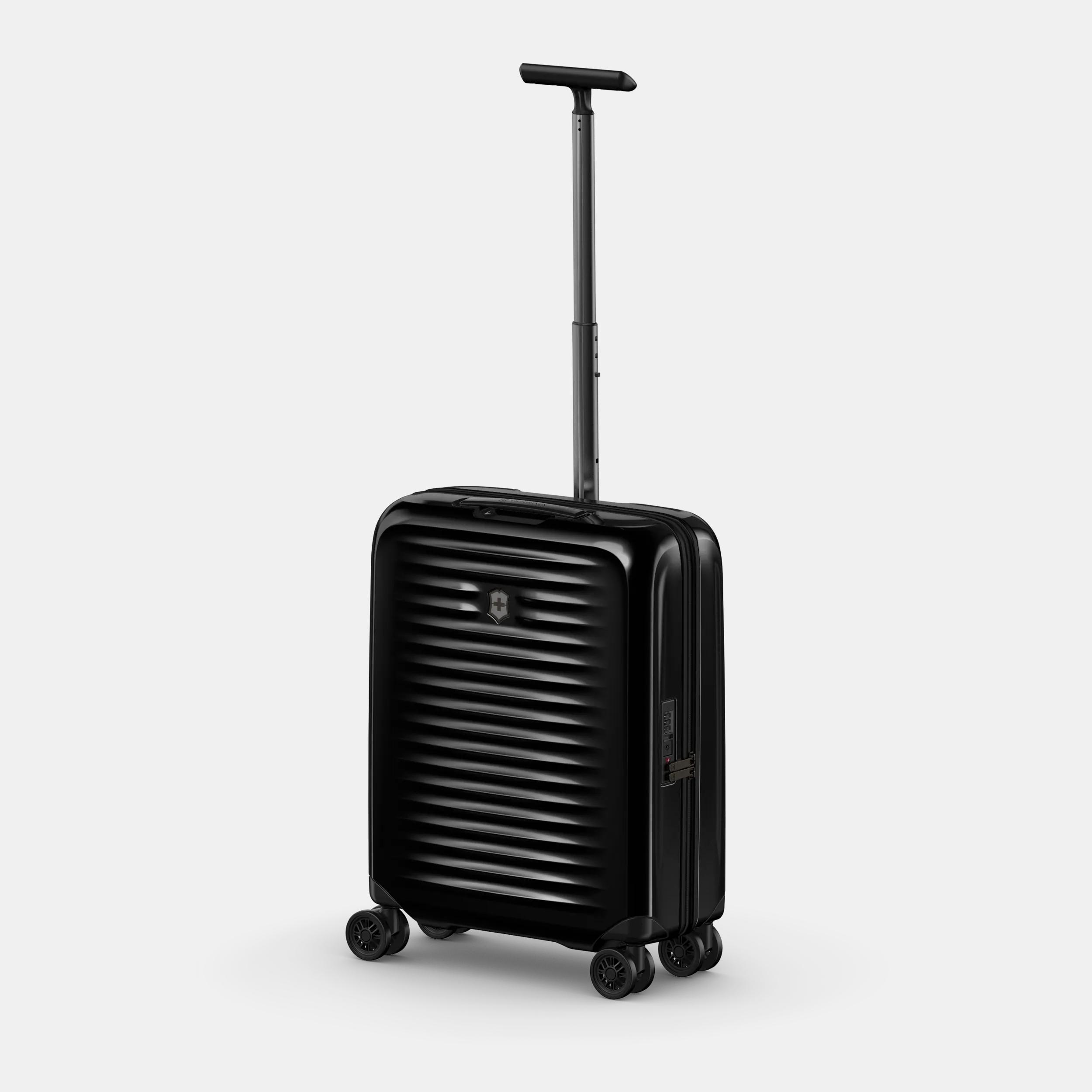 Victorinox Airox Global Hardside Carry-on in black - 612497