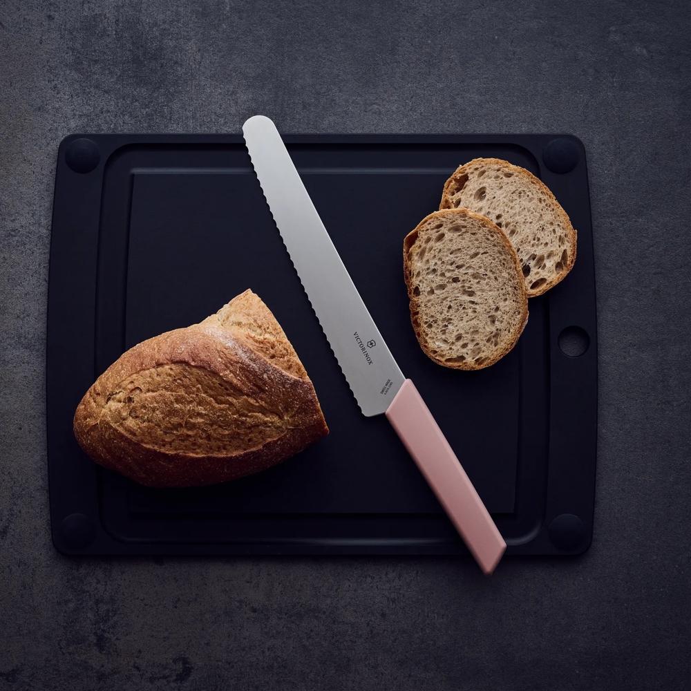 Bread knives