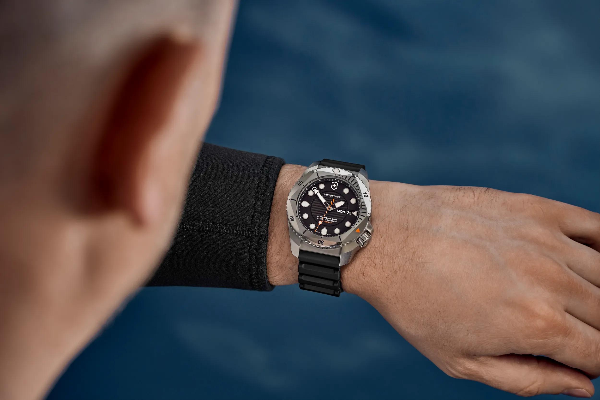 Dive Pro 专业潜水机械腕表