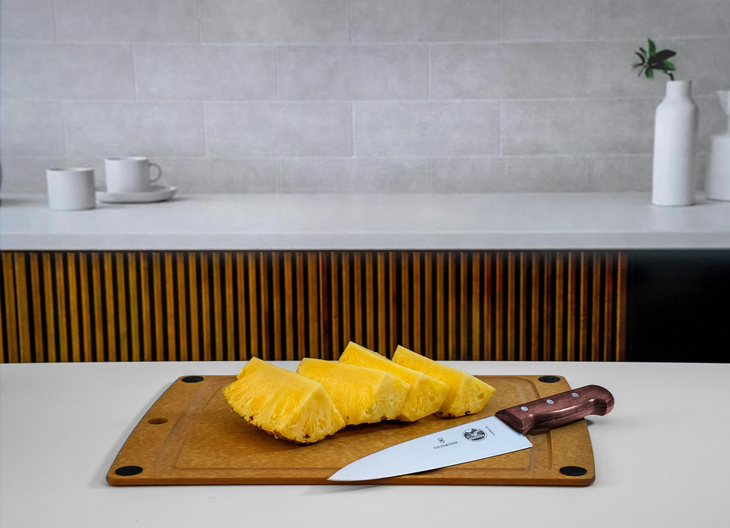 Como cortar um abacaxi