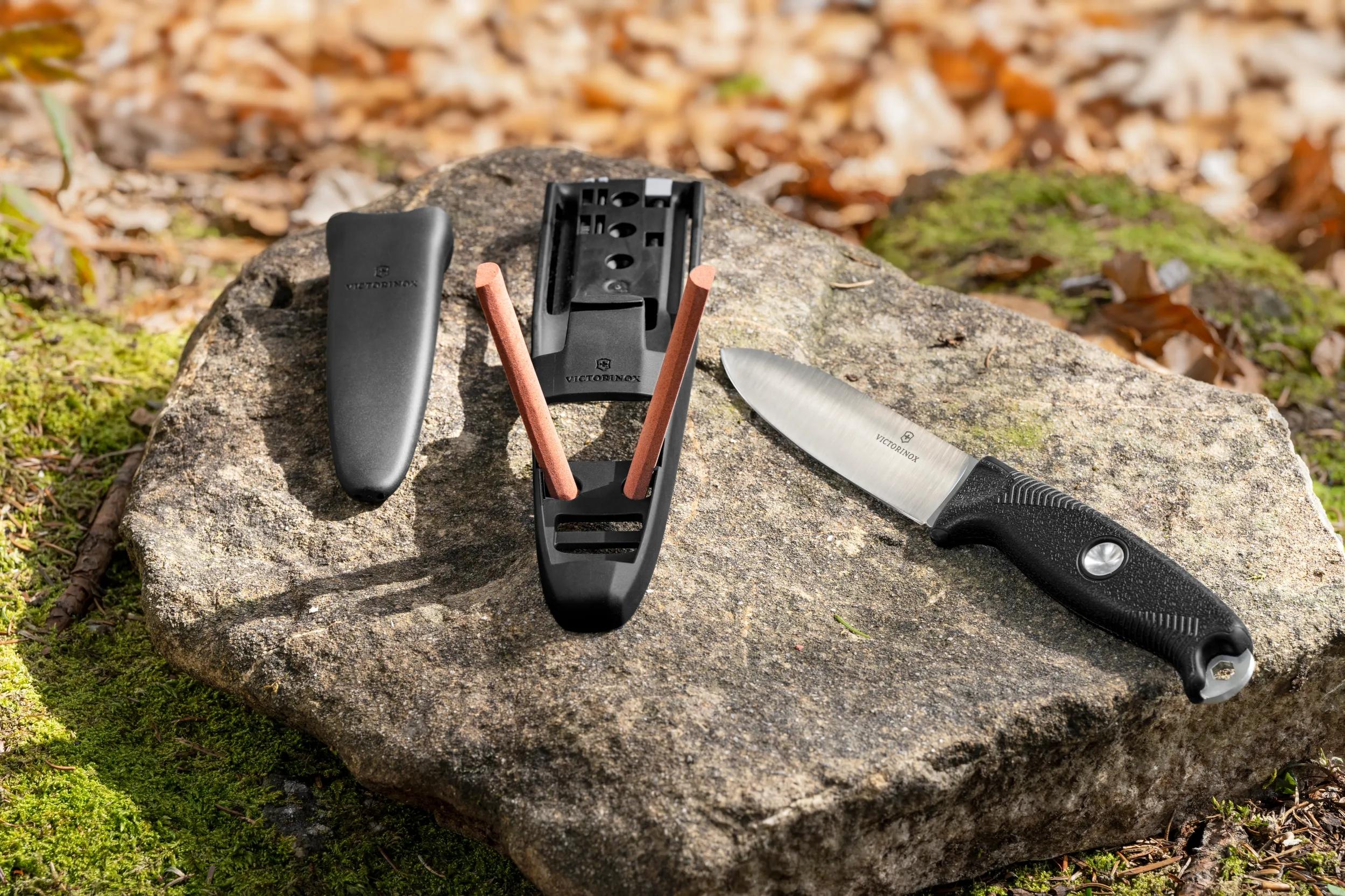 Victorinox Venture Pro Kit in Black - 4.0540