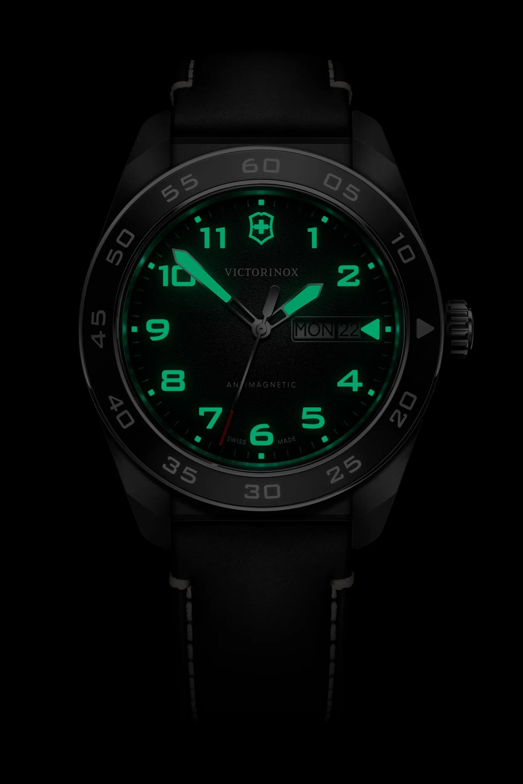 Swiss Army Quartz - 242041