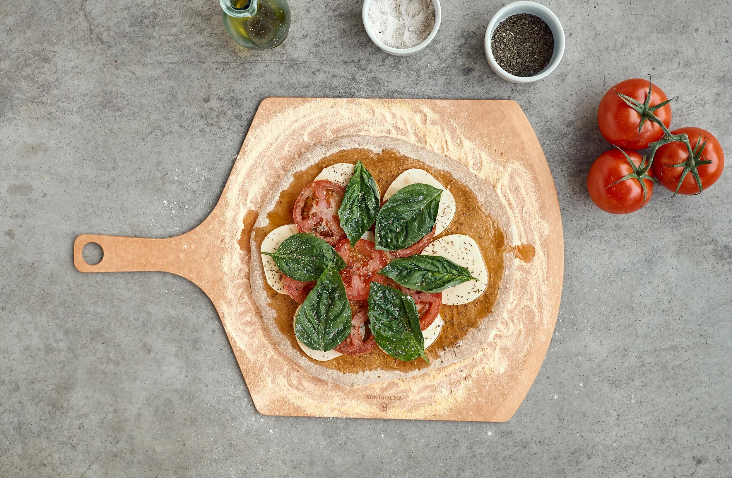 Victorinox ピザピール（大） ライトブラウン - 7.4134