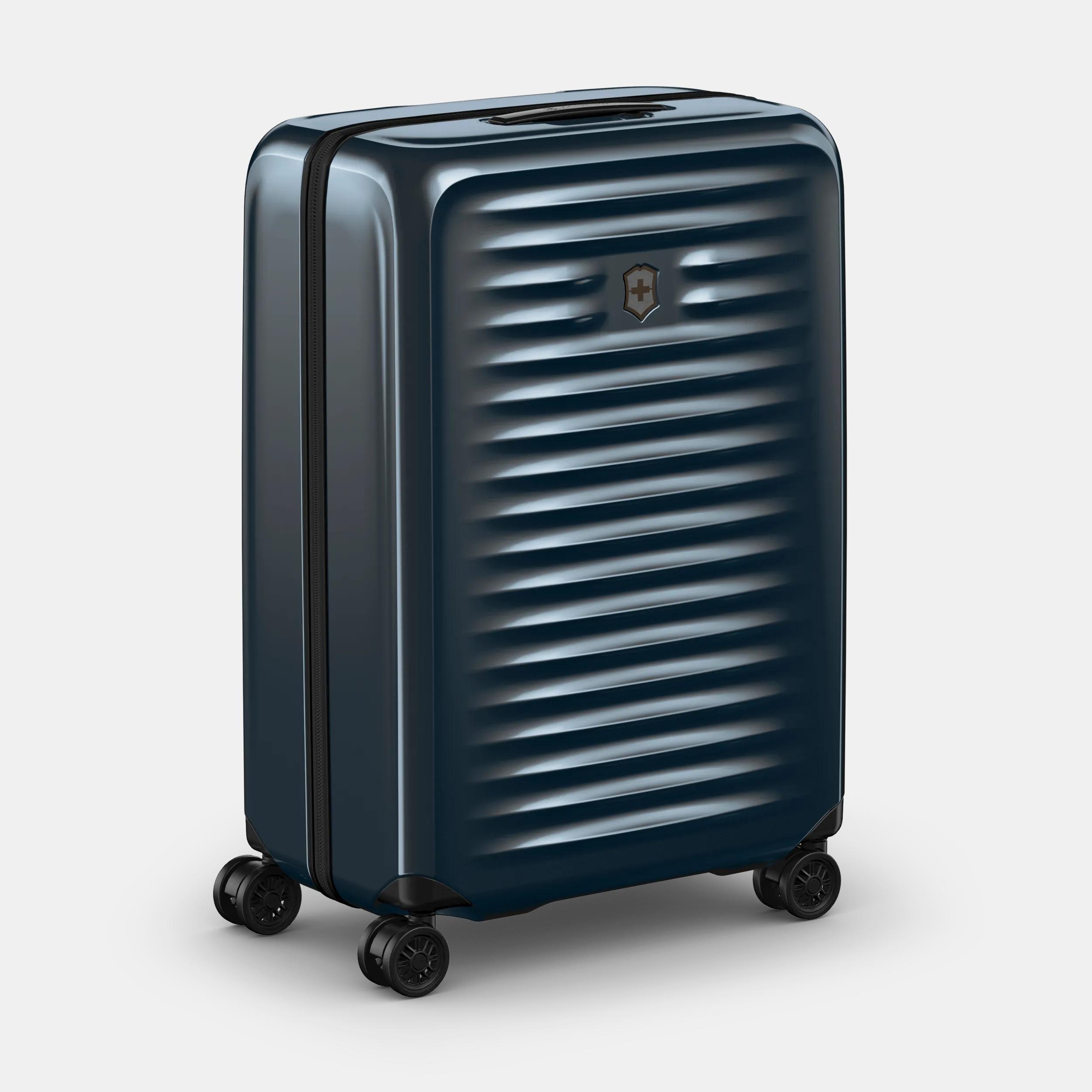 Victorinox Airox Medium Hardside Case in Dark Blue - 610924