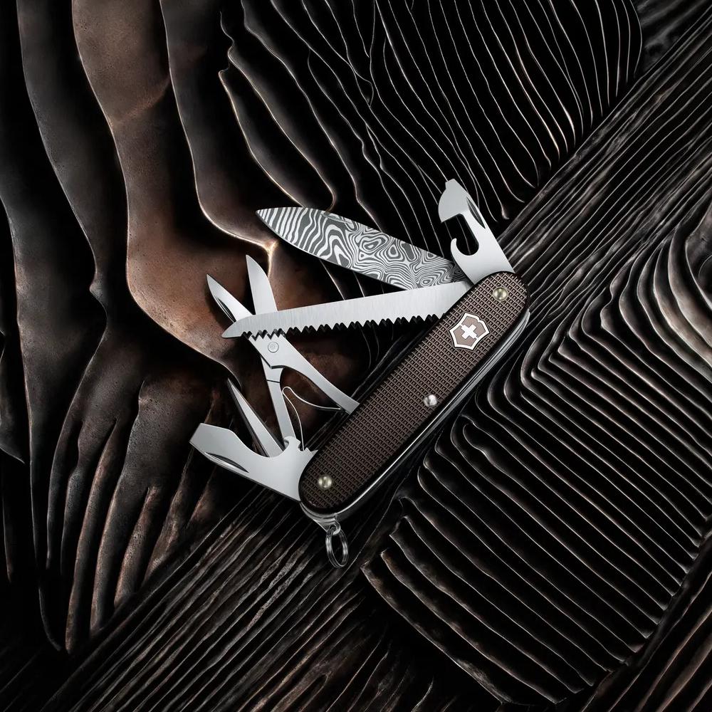 Damascus Pocket Knives