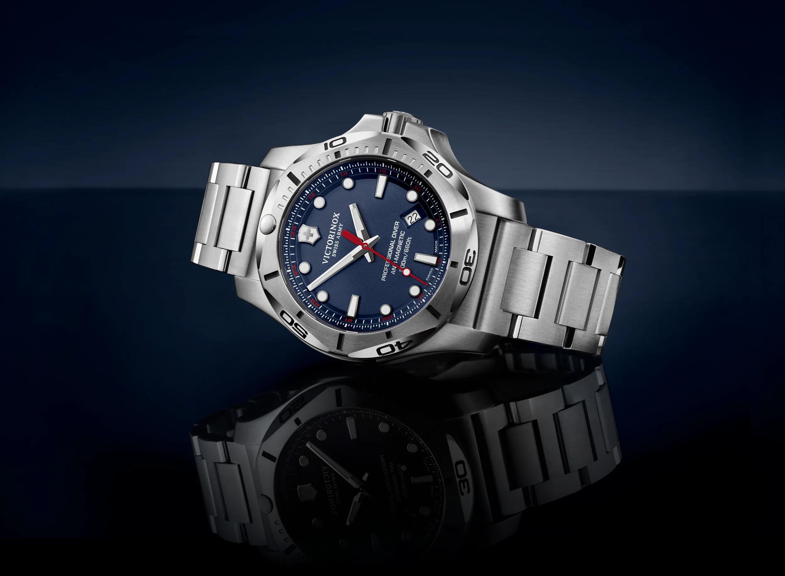 Victorinox I.N.O.X. Professional Diver in I.N.O.X. Professional