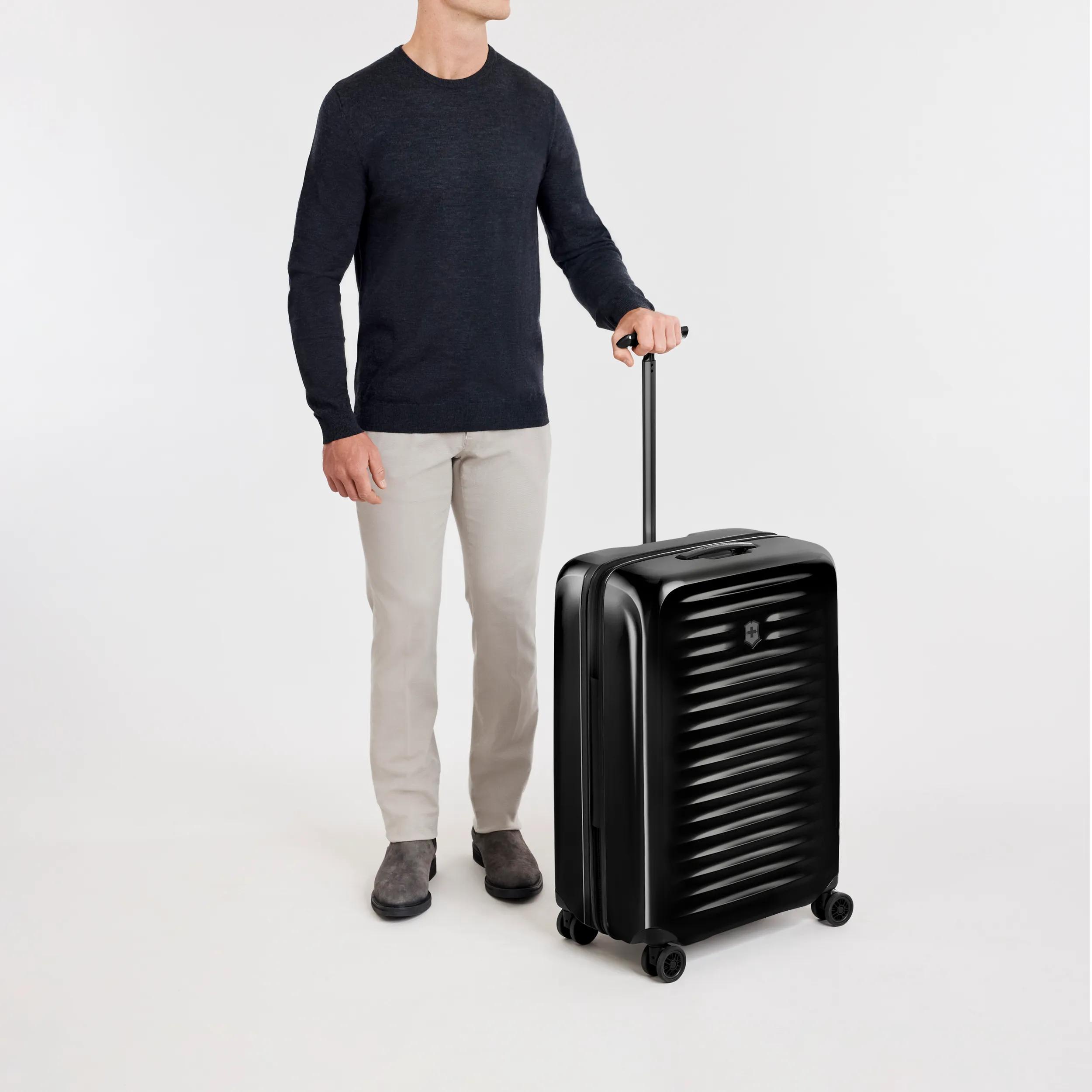 TGE_612506_In-Scale_Casual_LS