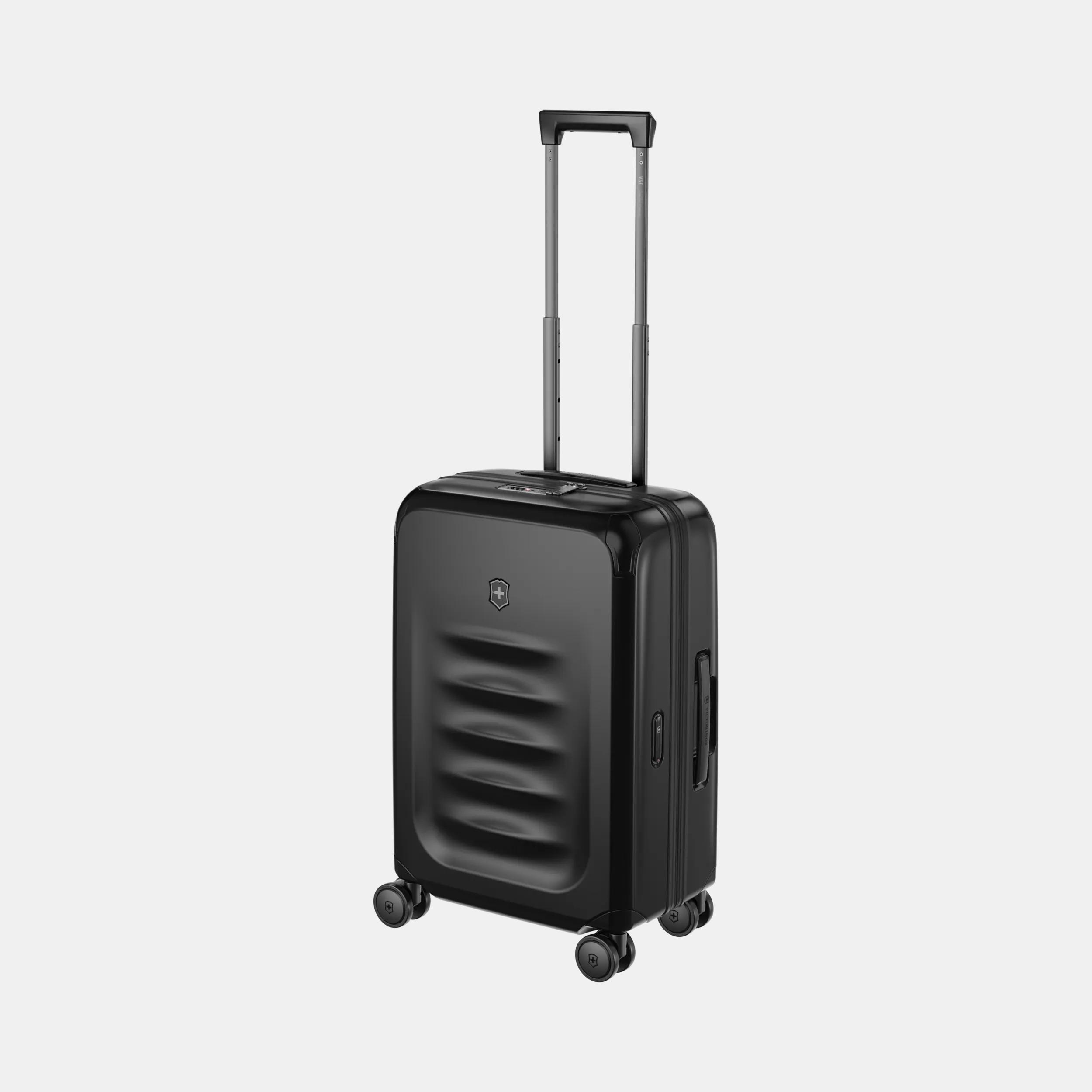 Spectra&nbsp;3.0 Frequent Flyer Plus Carry-On - 611757