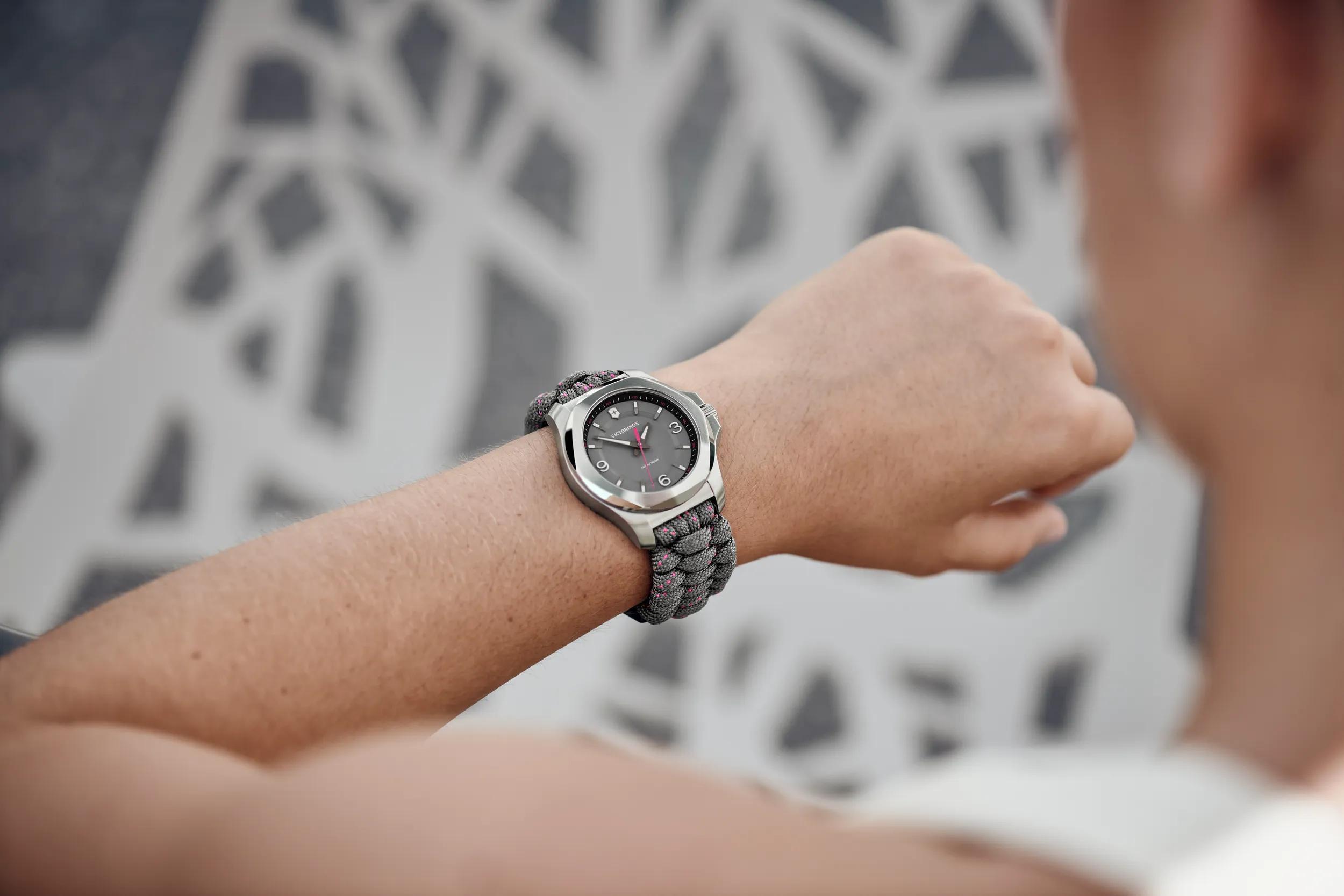 Victorinox I.N.O.X. V in I.N.O.X. V - 241920