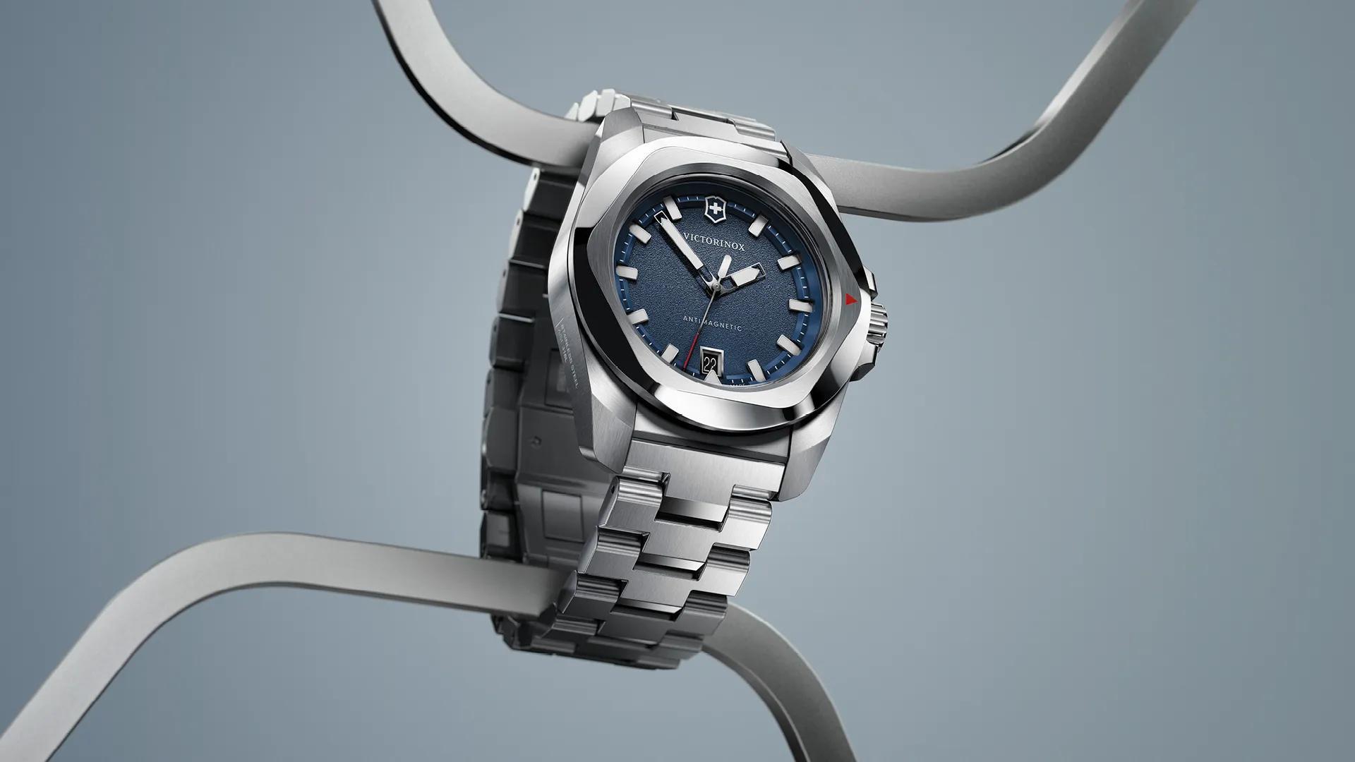 I.N.O.X. Quartz | Victorinox (USA)