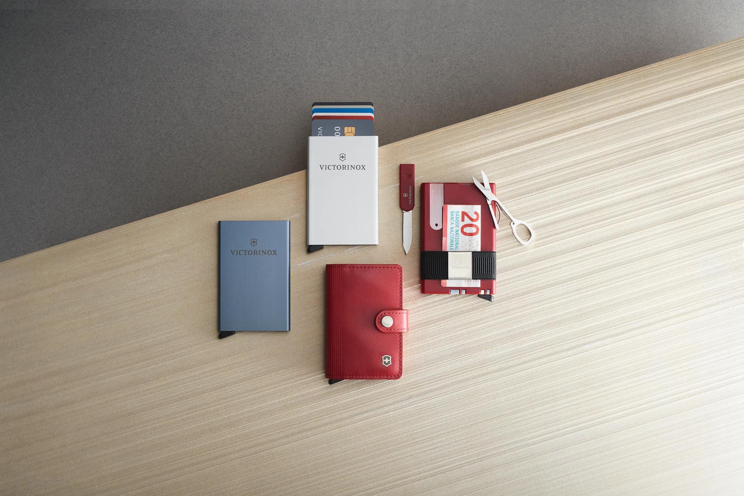 Altius Secrid and Smart Card Wallets | Victorinox Chile