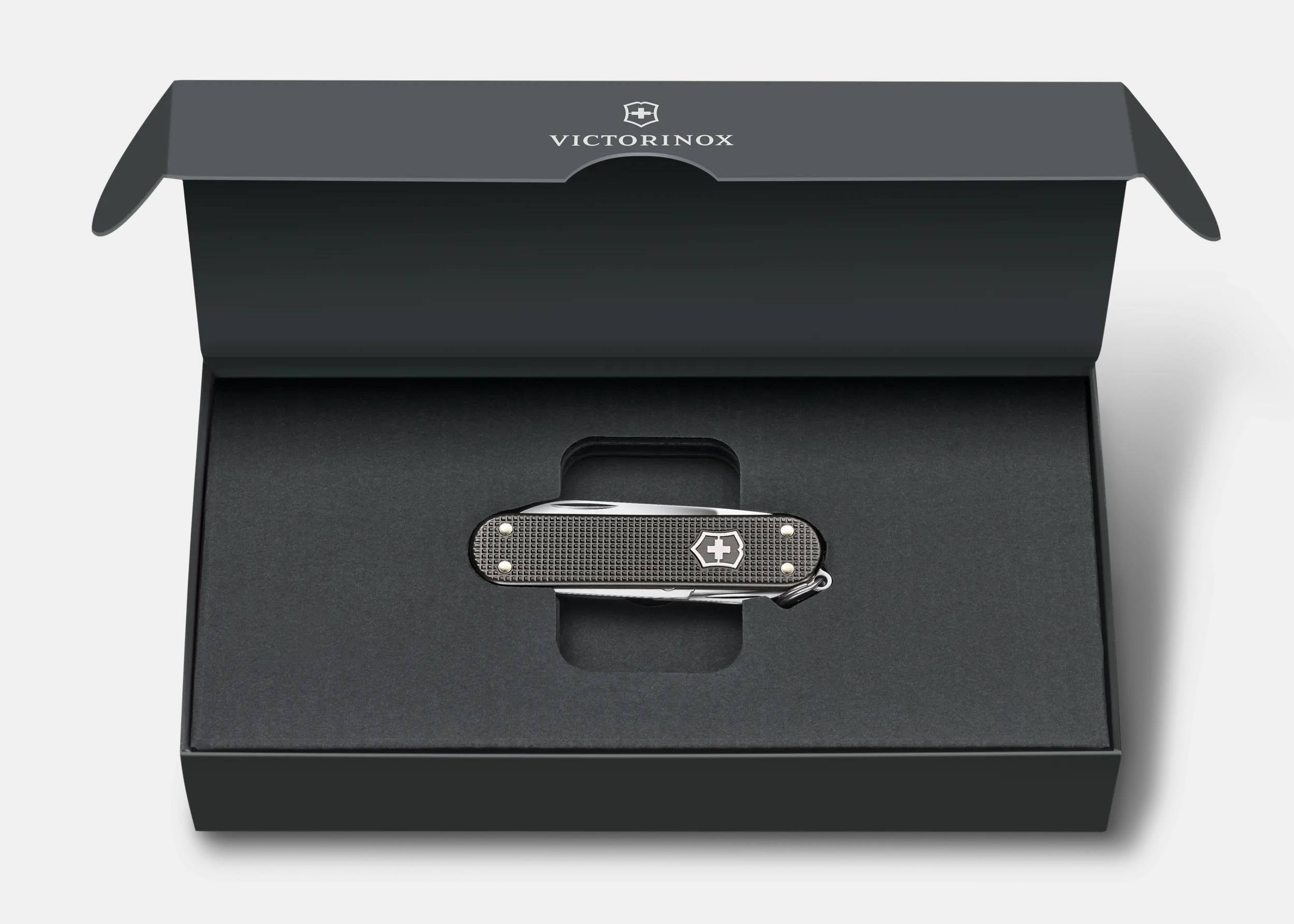 Victorinox クラシック SD ALOX リミテッドエディション 2022 Thunder